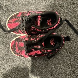 Toddler Girl Nike Shoes | Size 6C